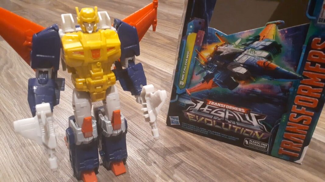 In Hand Image Of Transformers Legacy Evolution Metalhawk Toy  (1 of 23)